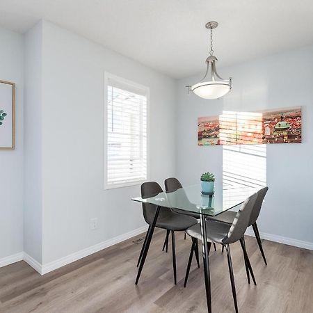 YYC New Home With Ac, Patio And Netflix المظهر الخارجي الصورة